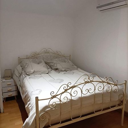 Apartamento Le 7 Servian Exterior foto
